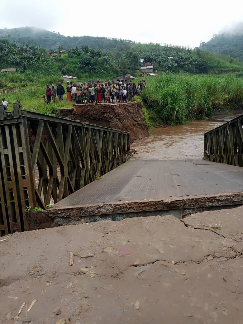 Nord-kivu: suite à la coupure du pont Luashi Masisi centre  s’est separé de  Nyabiondo