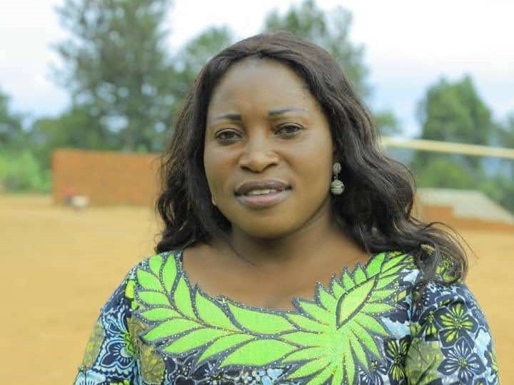 Lubero: Despine Karuke participe au développement par  la construction d’un terrain de football à kirumba