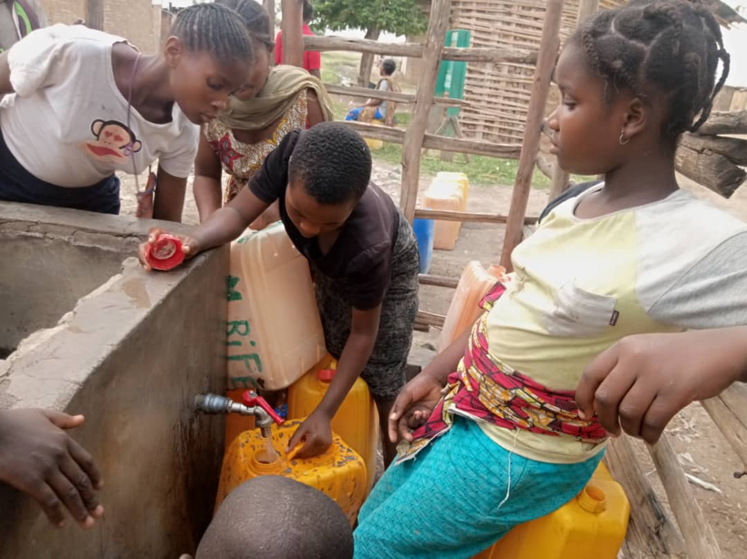 Vitshumbi : L’ ICCN  à la  rescousse  de  la  population  par  la réfection du système  d’addiction d’eau